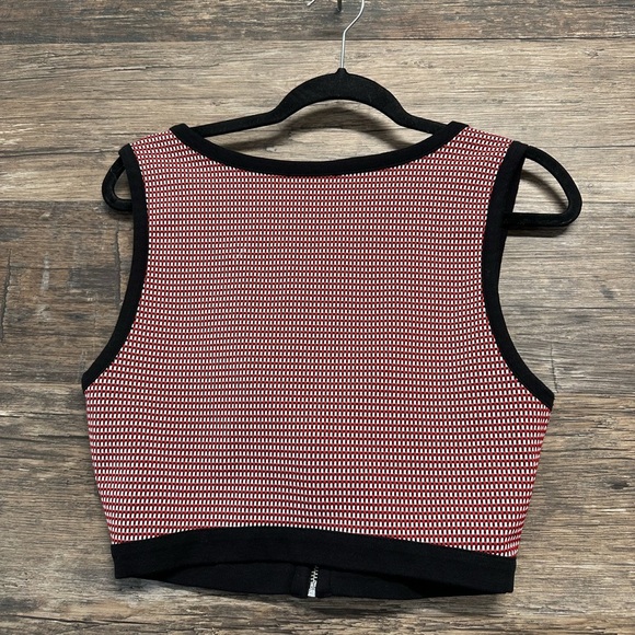 Zara Red and Black Ribbed Crop Tank Top - Picture 2 of 4